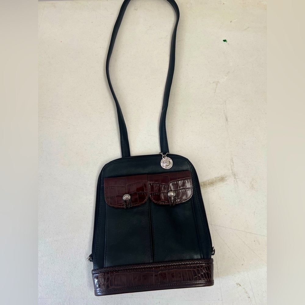 BRIGHTON BLACK LEATHER SLIM CROSSBODY BAG BROWN CROC TRIM POCKETS FULL ZIP CLOSE
